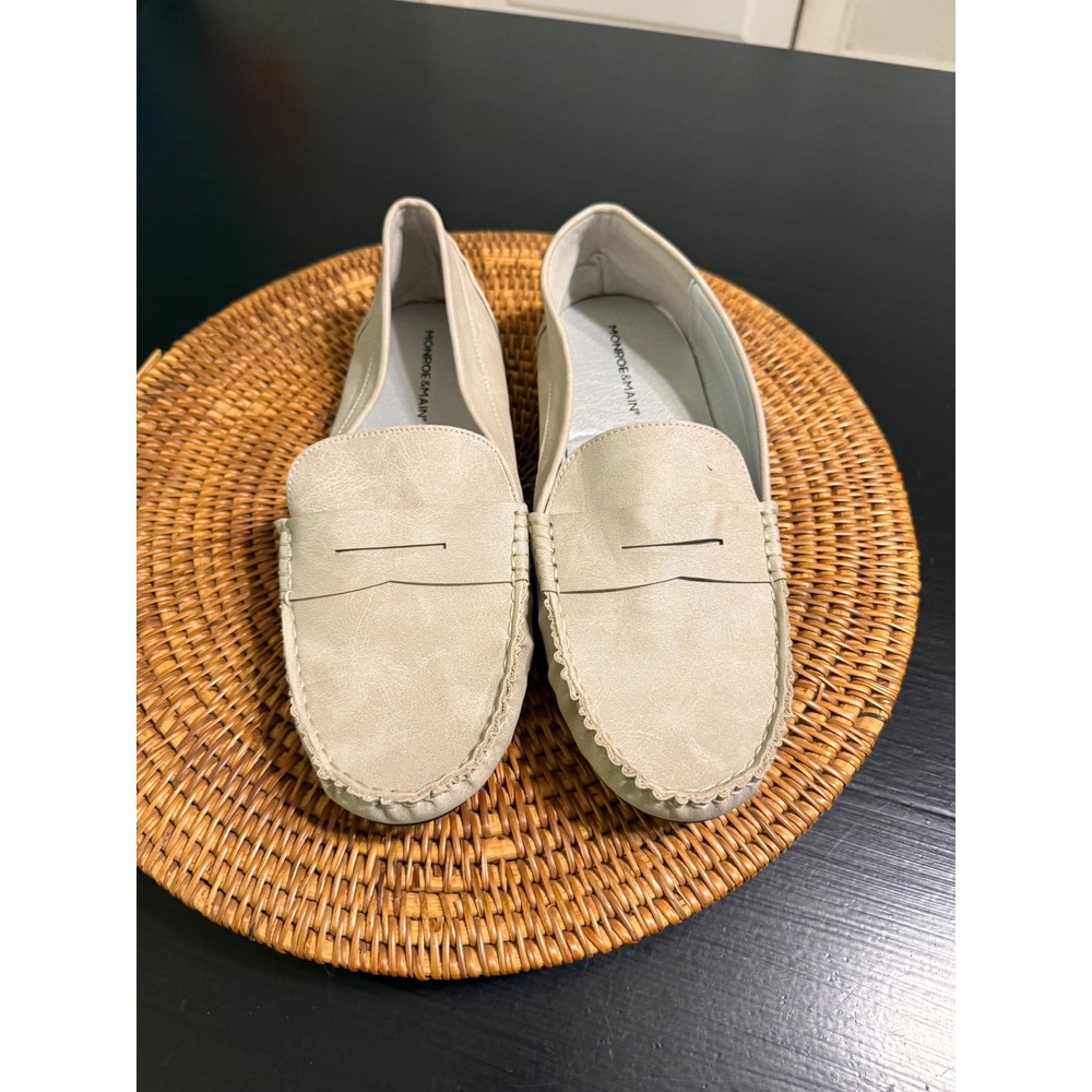 Monroe & Main Womens Cream Penny Loafers Driving Mocs Shoes Size 11M Beige